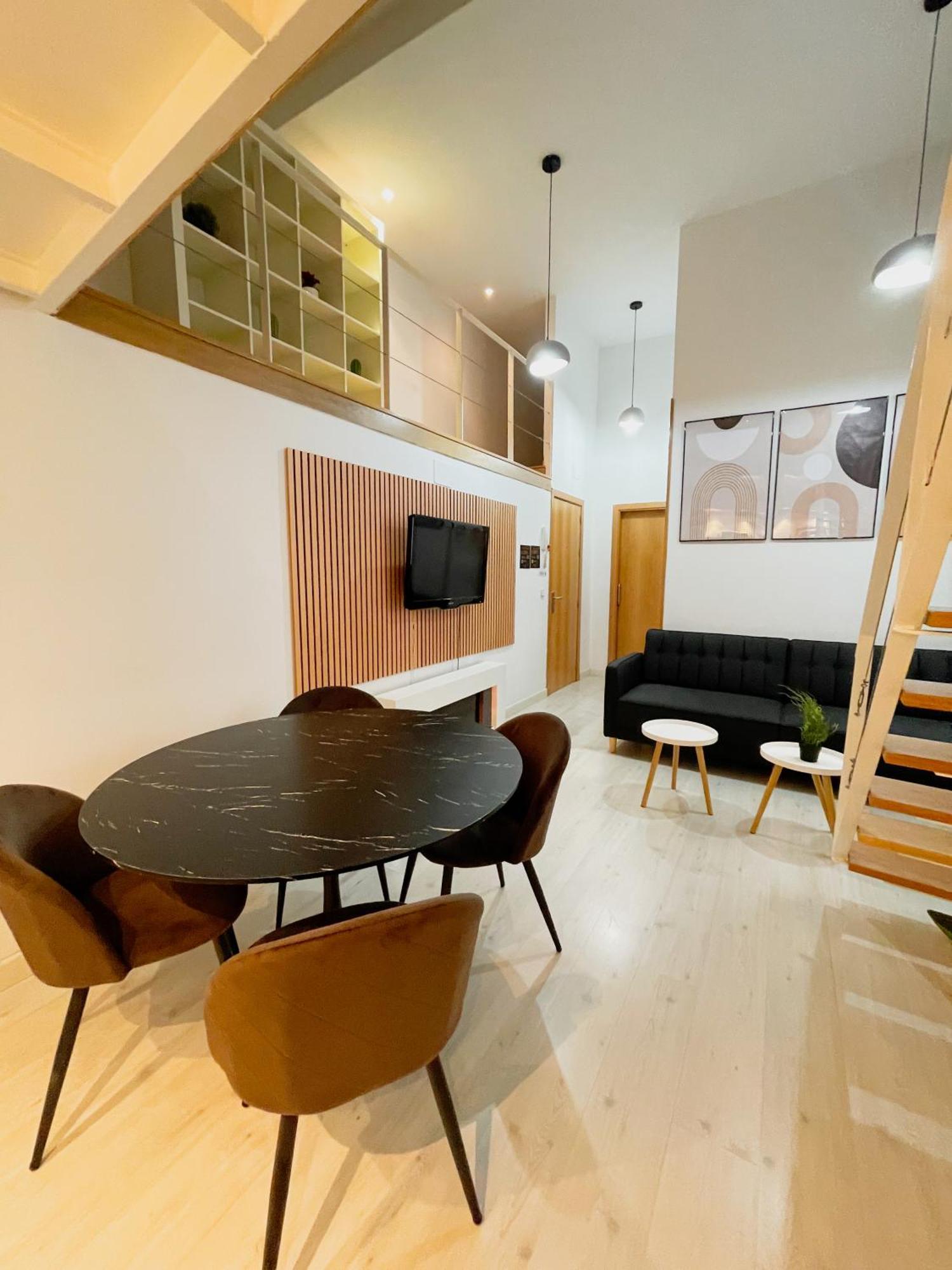 马德里Carretas Duplex Interior公寓 外观 照片