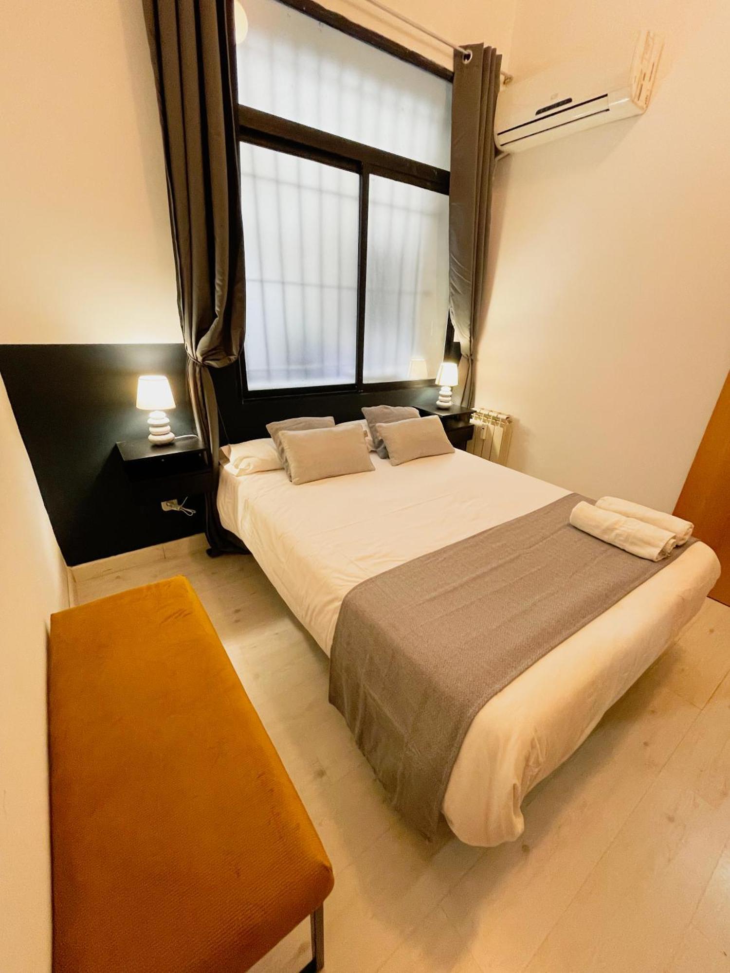 马德里Carretas Duplex Interior公寓 外观 照片